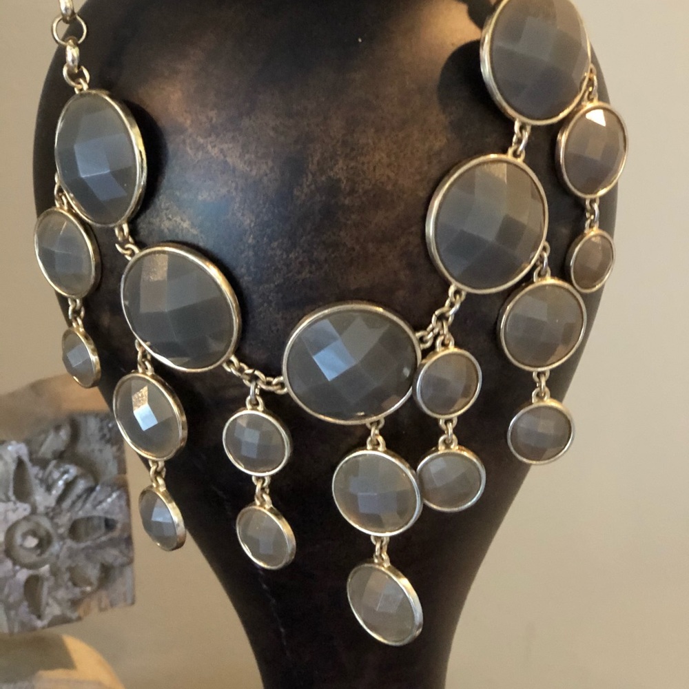 Tan/gold costume jewelry necklace